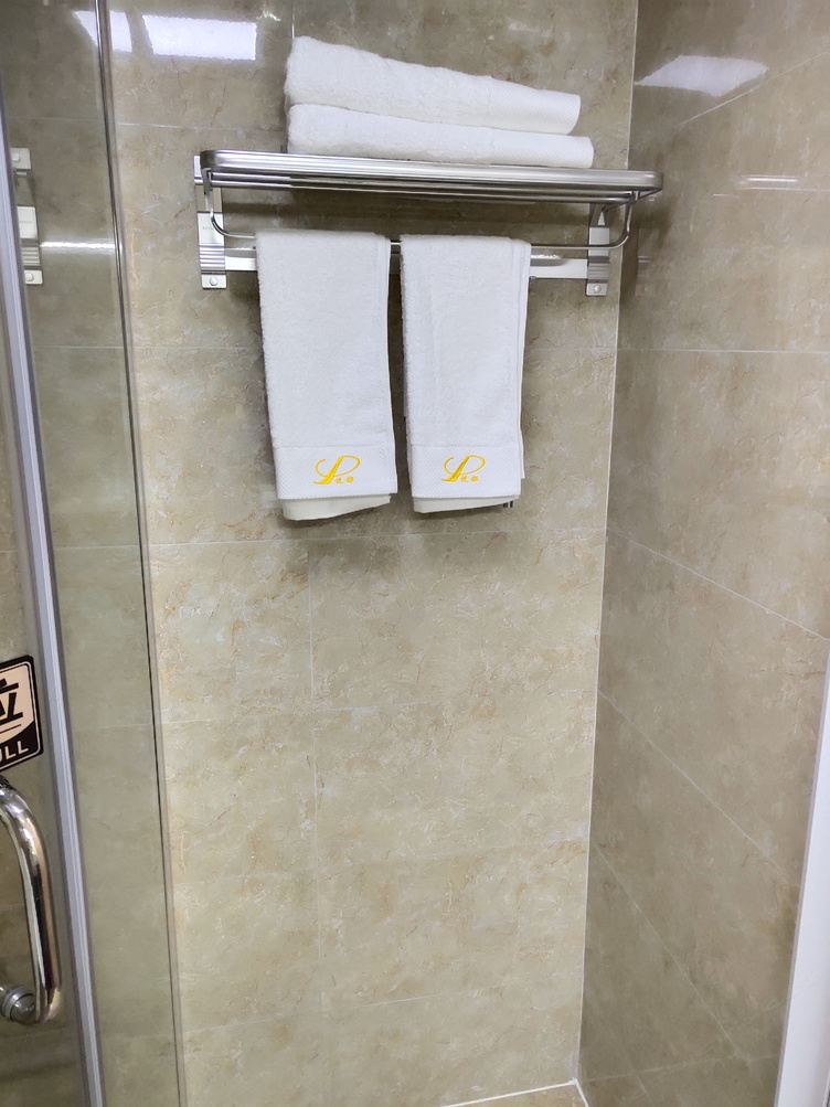 阳光清新一室大床房