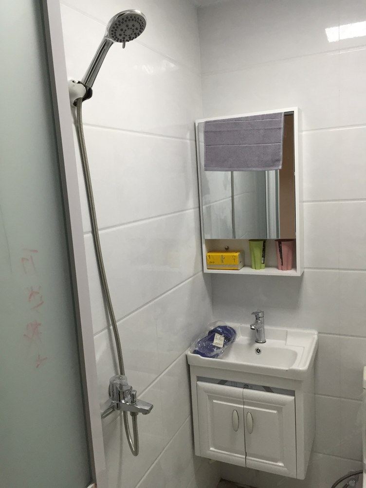 简约一室大床房