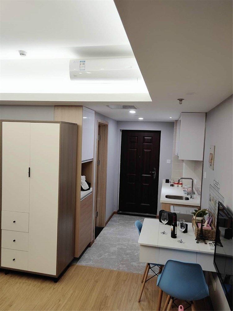 后现代一室大床房