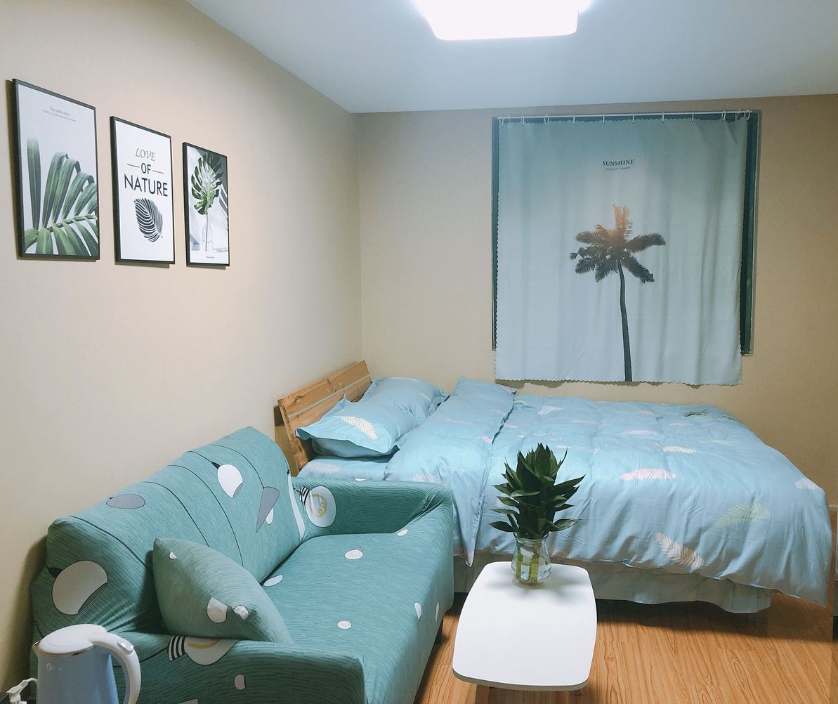 绿色一室大床房