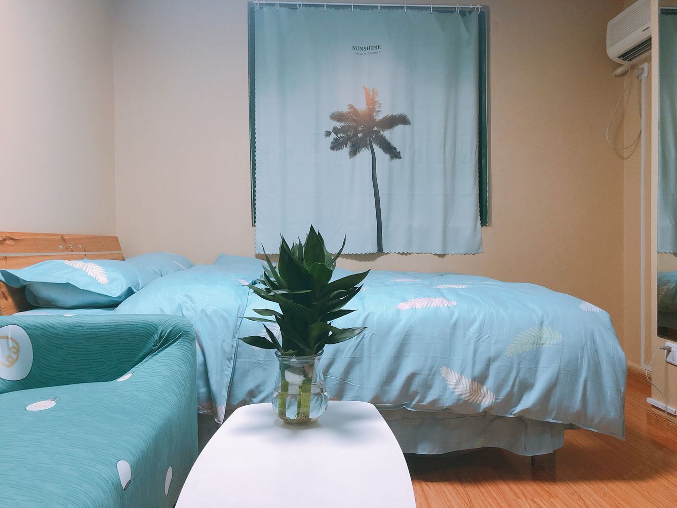 绿色一室大床房