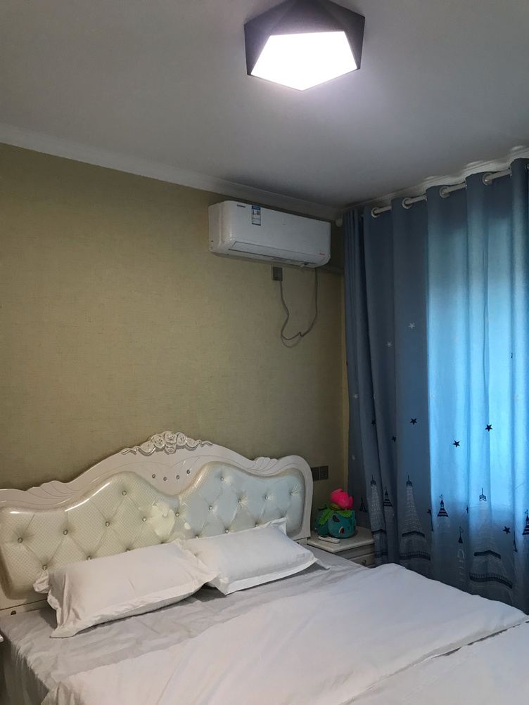 简约三室一厅套房