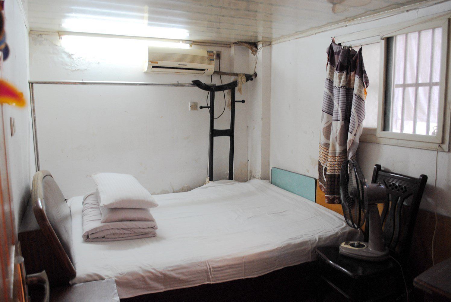 普通大床房(公共卫浴)