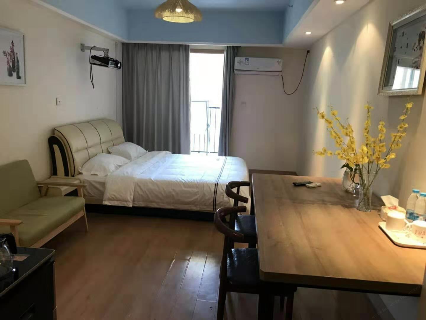 豪华大床房