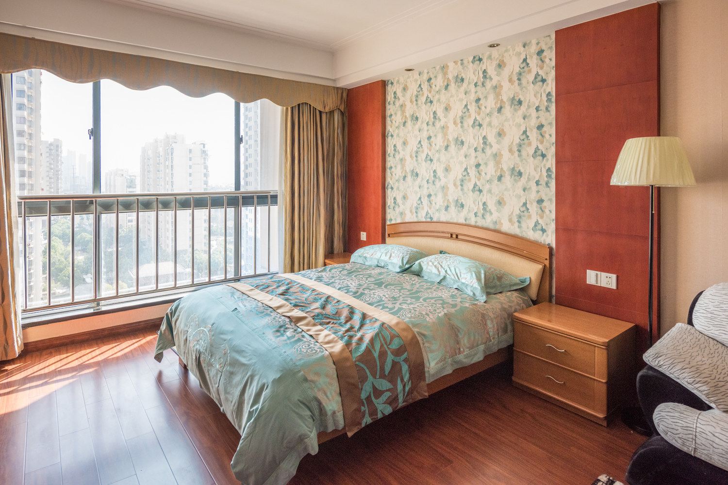 一室大床房(无窗)