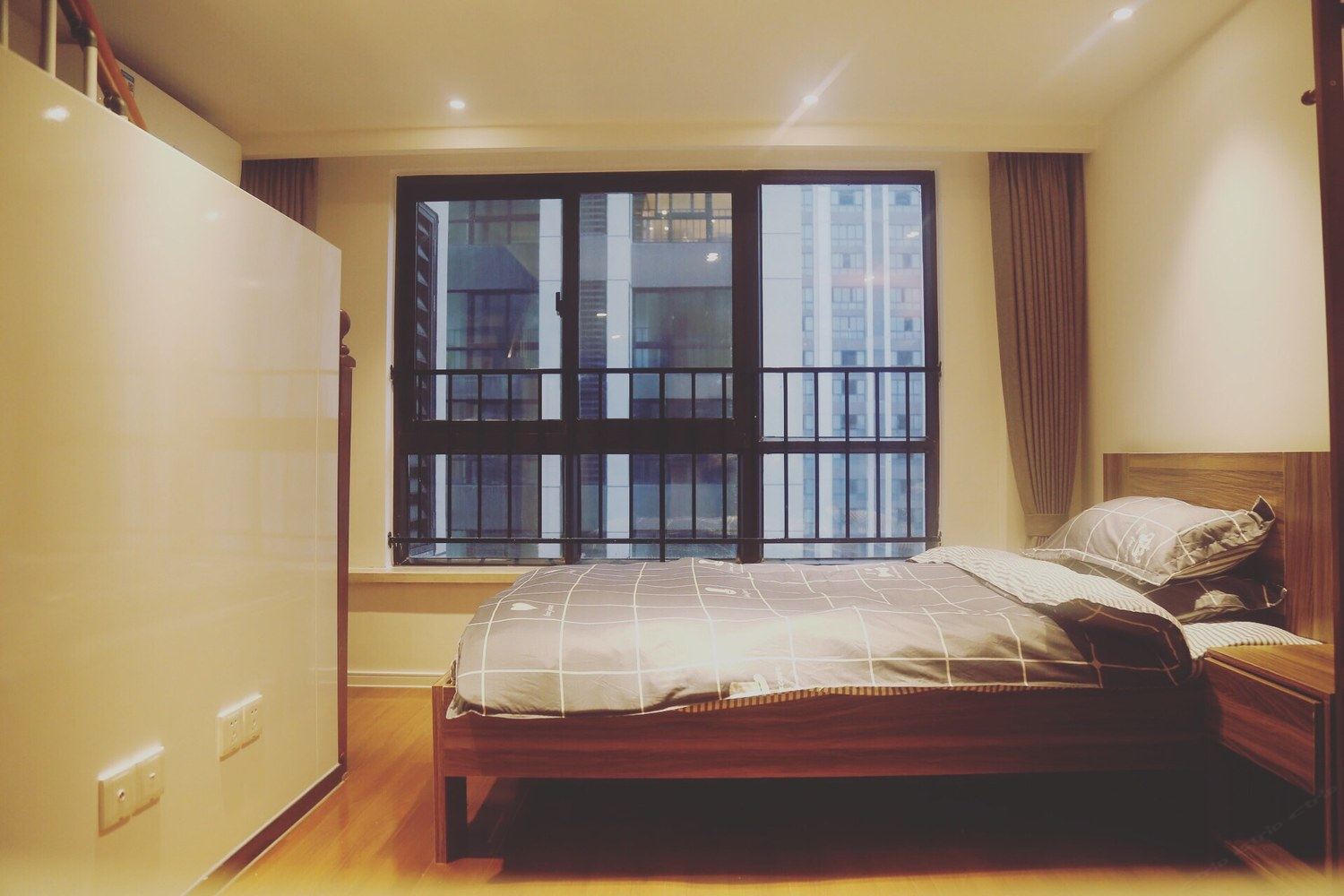 loft二室大床房