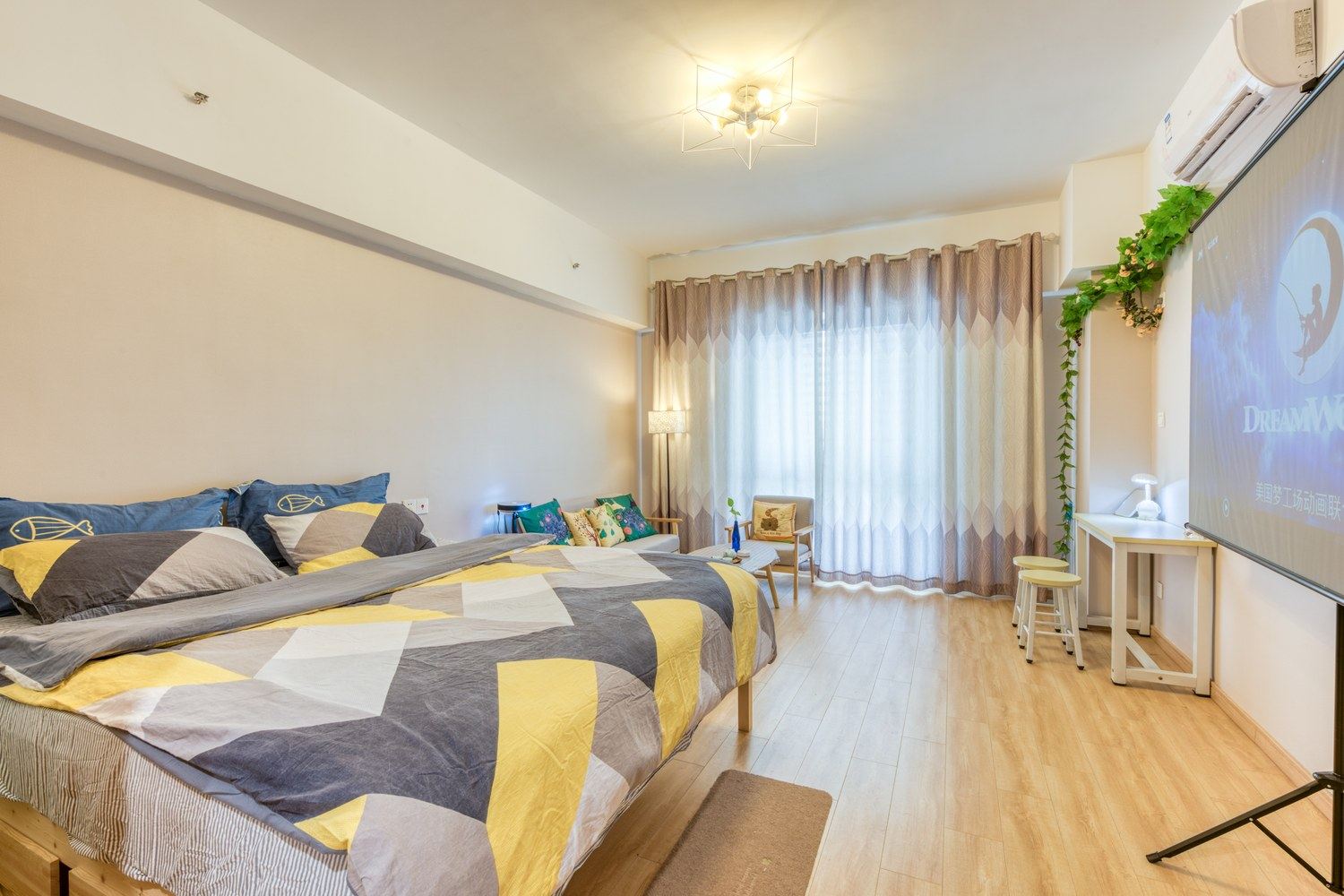 精致一室大床房