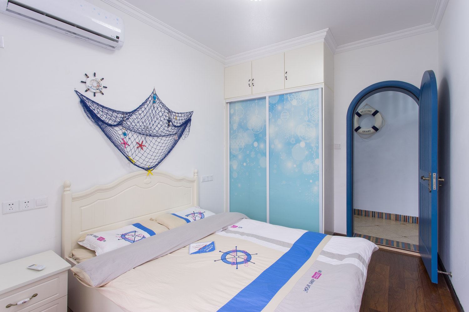 精装四室二厅套房