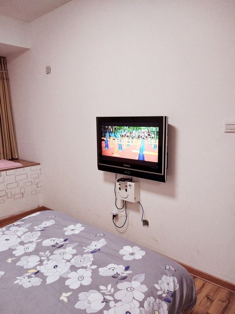 邂逅一室大床房