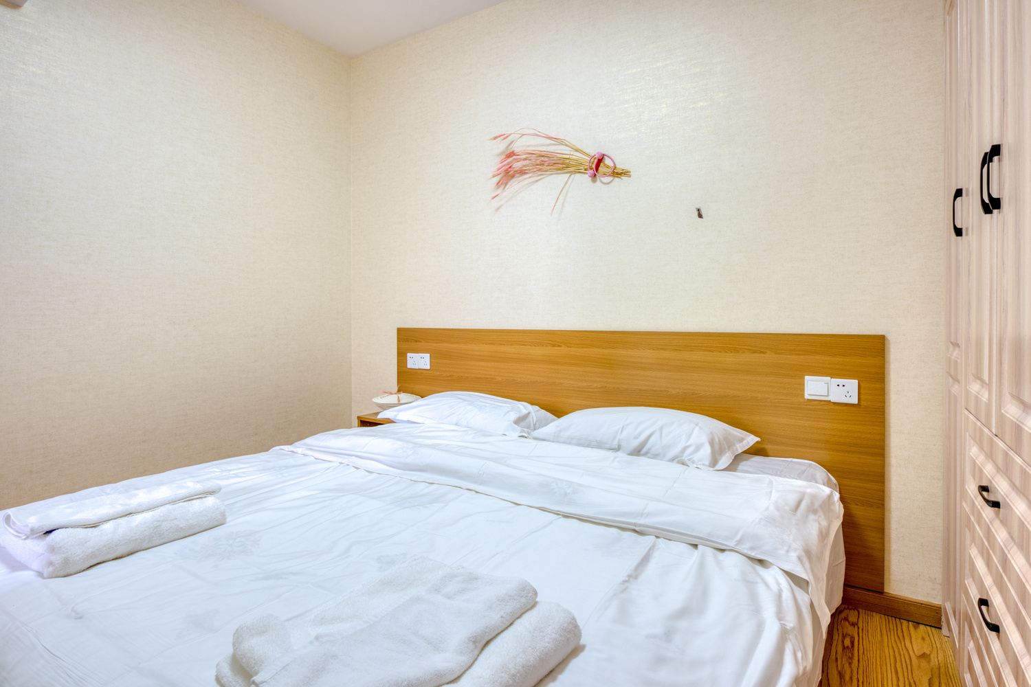 高层二室一厅套房