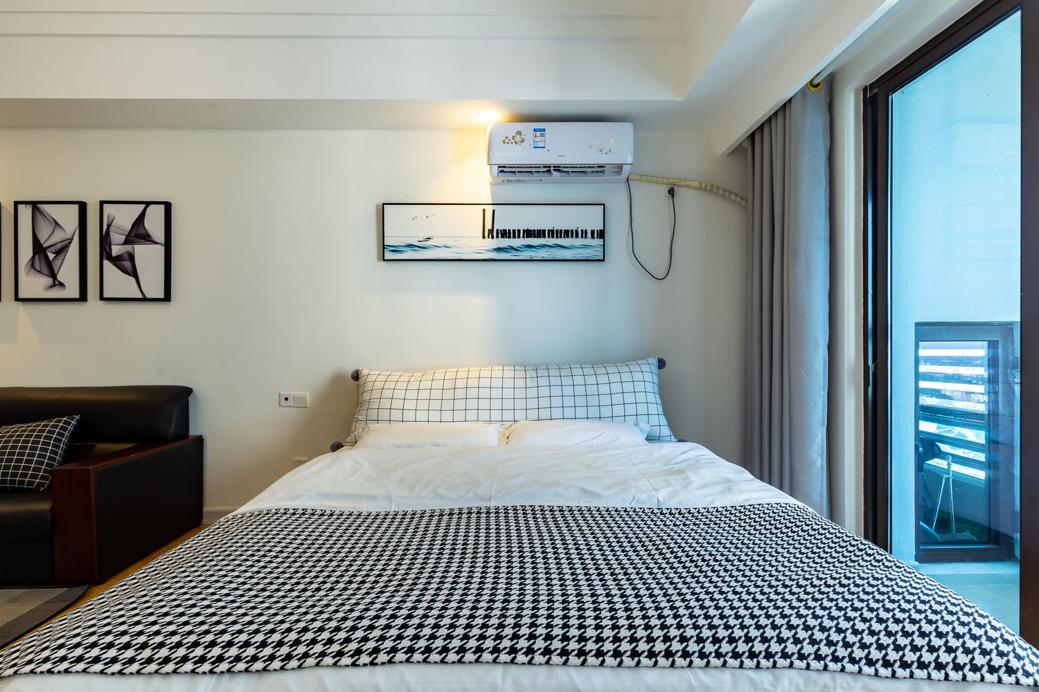 标准一室大床房