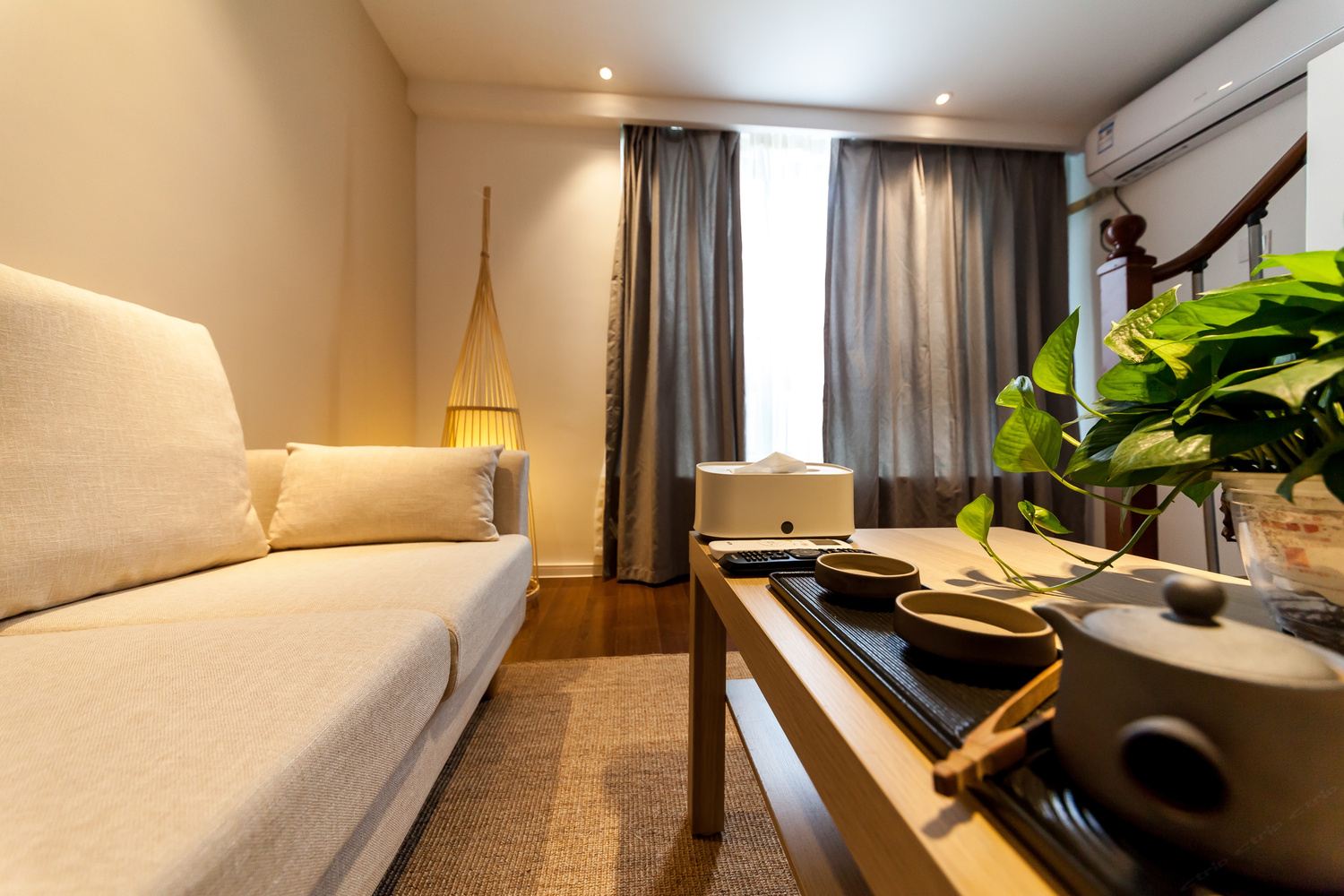 复式一室一厅套房