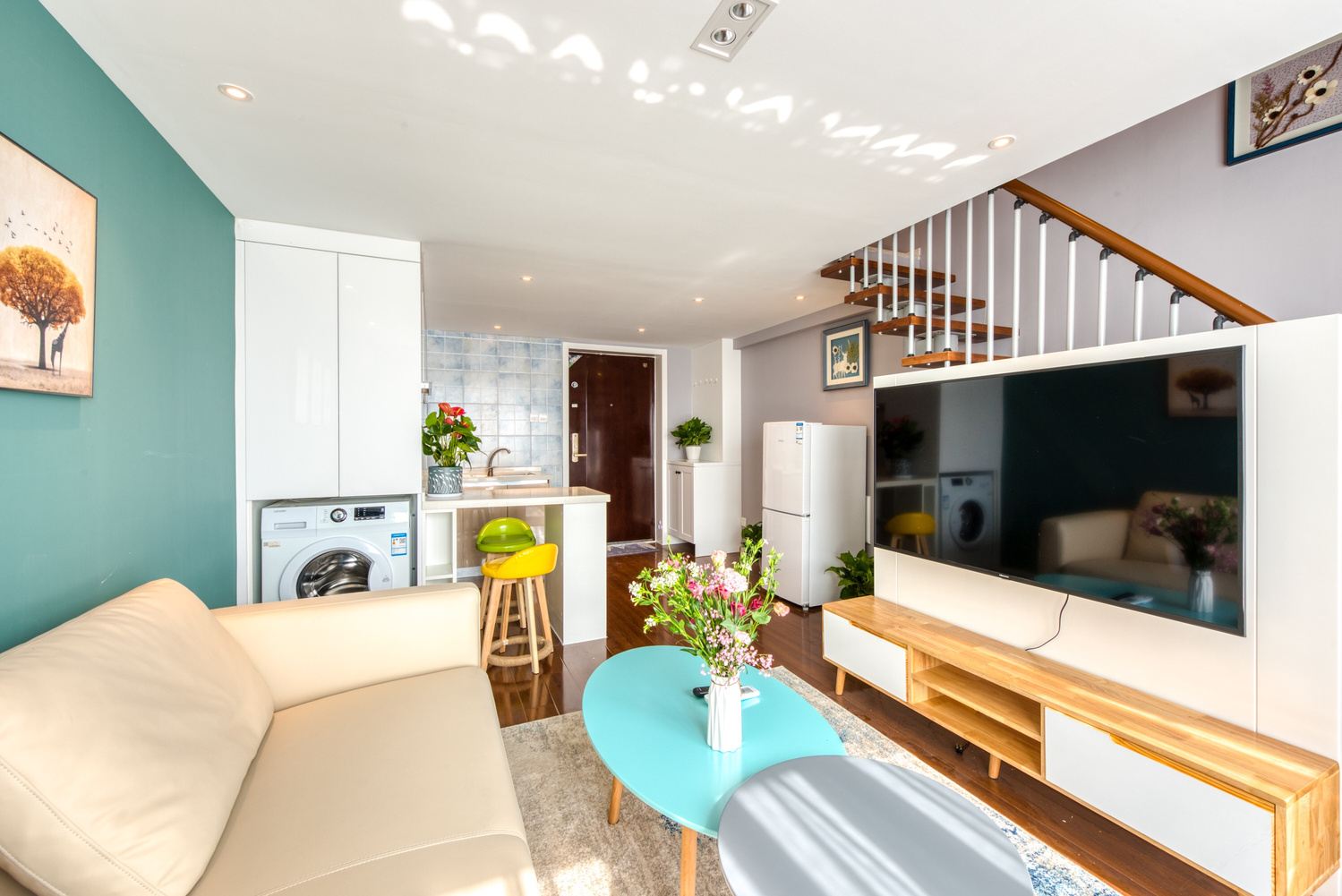 雅居一室一厅套房