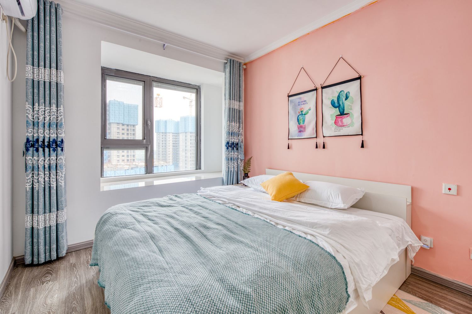 高层三室一厅套房