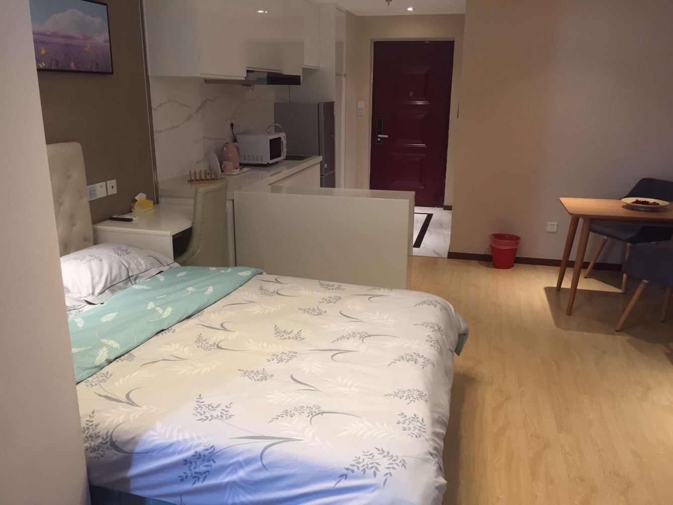 阳光精装大床房