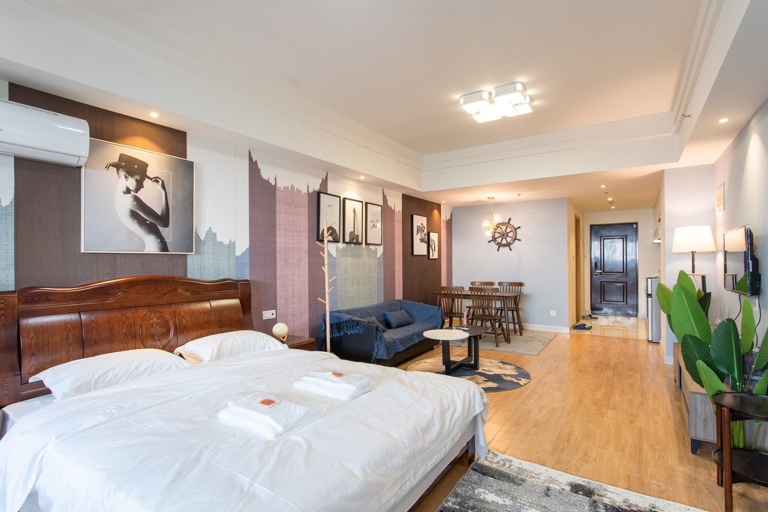 精装一室大床房