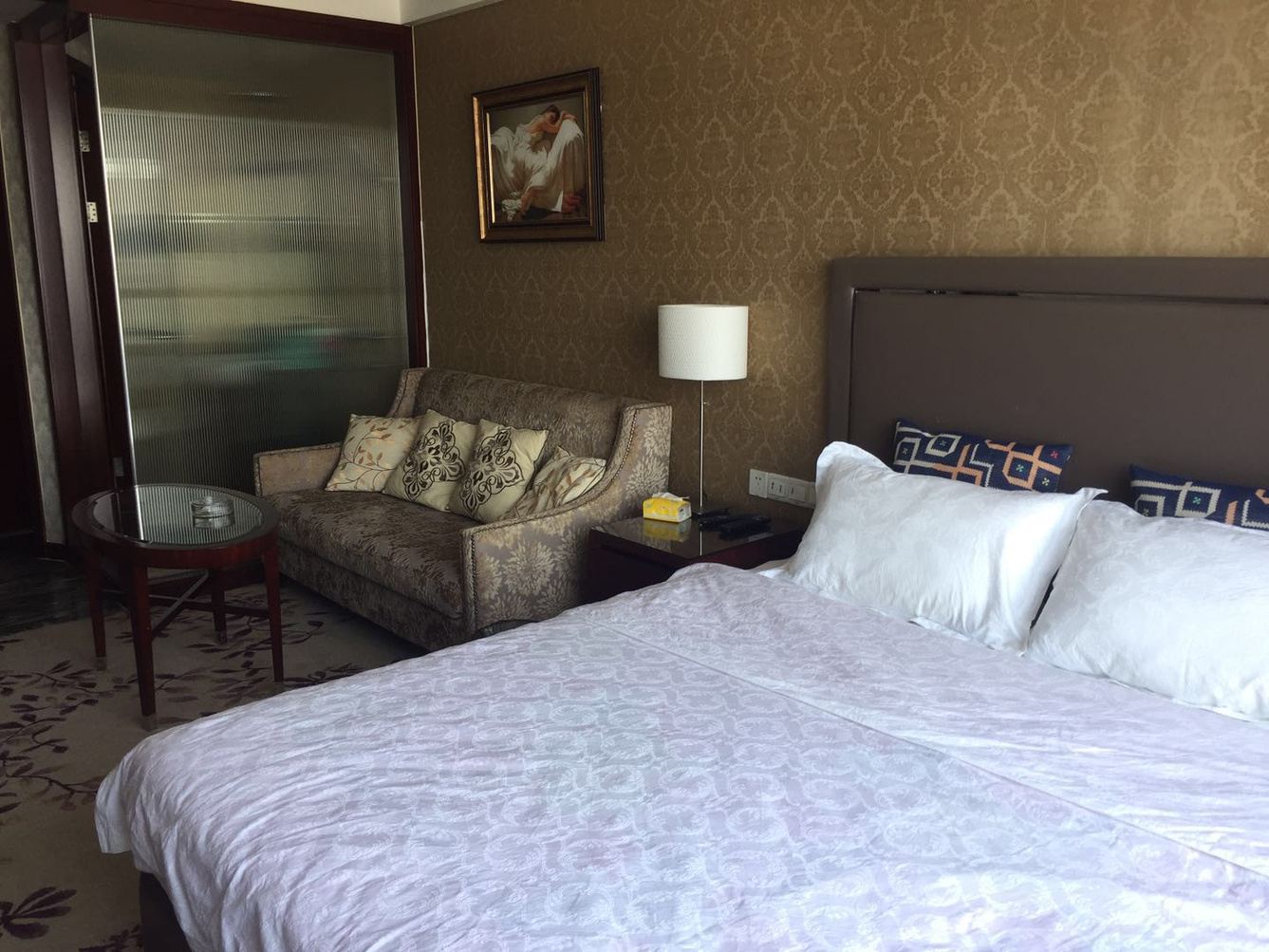 普通精装大床房