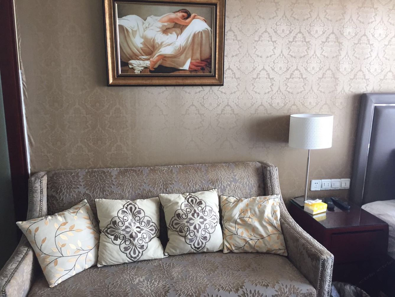 无锡陆佼公寓(12号店)