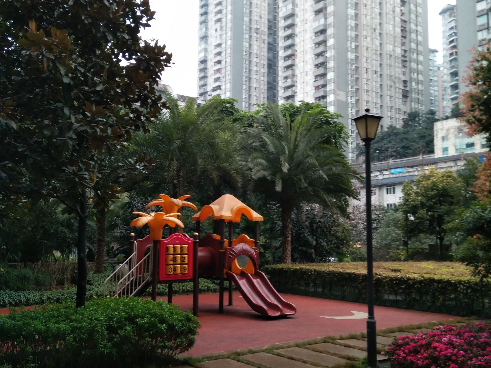 健身娱乐设施
