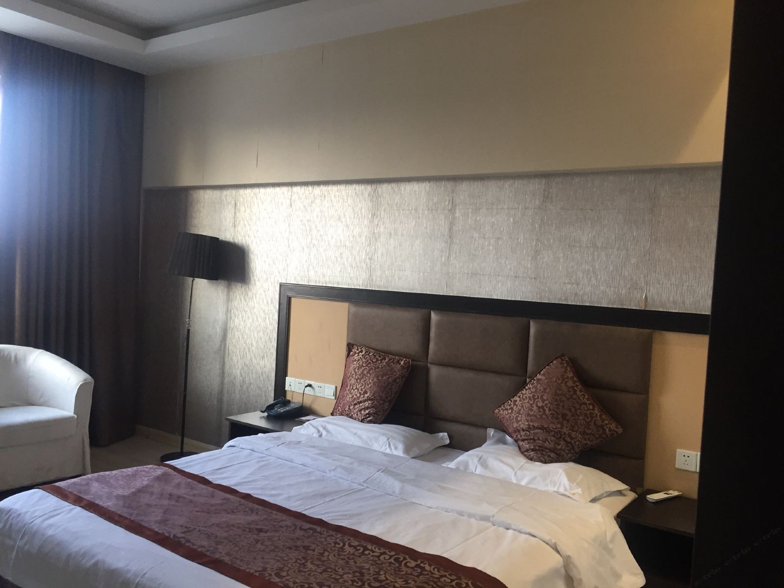 豪华大床房