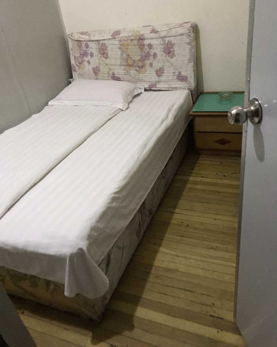 单人间(公共卫浴)