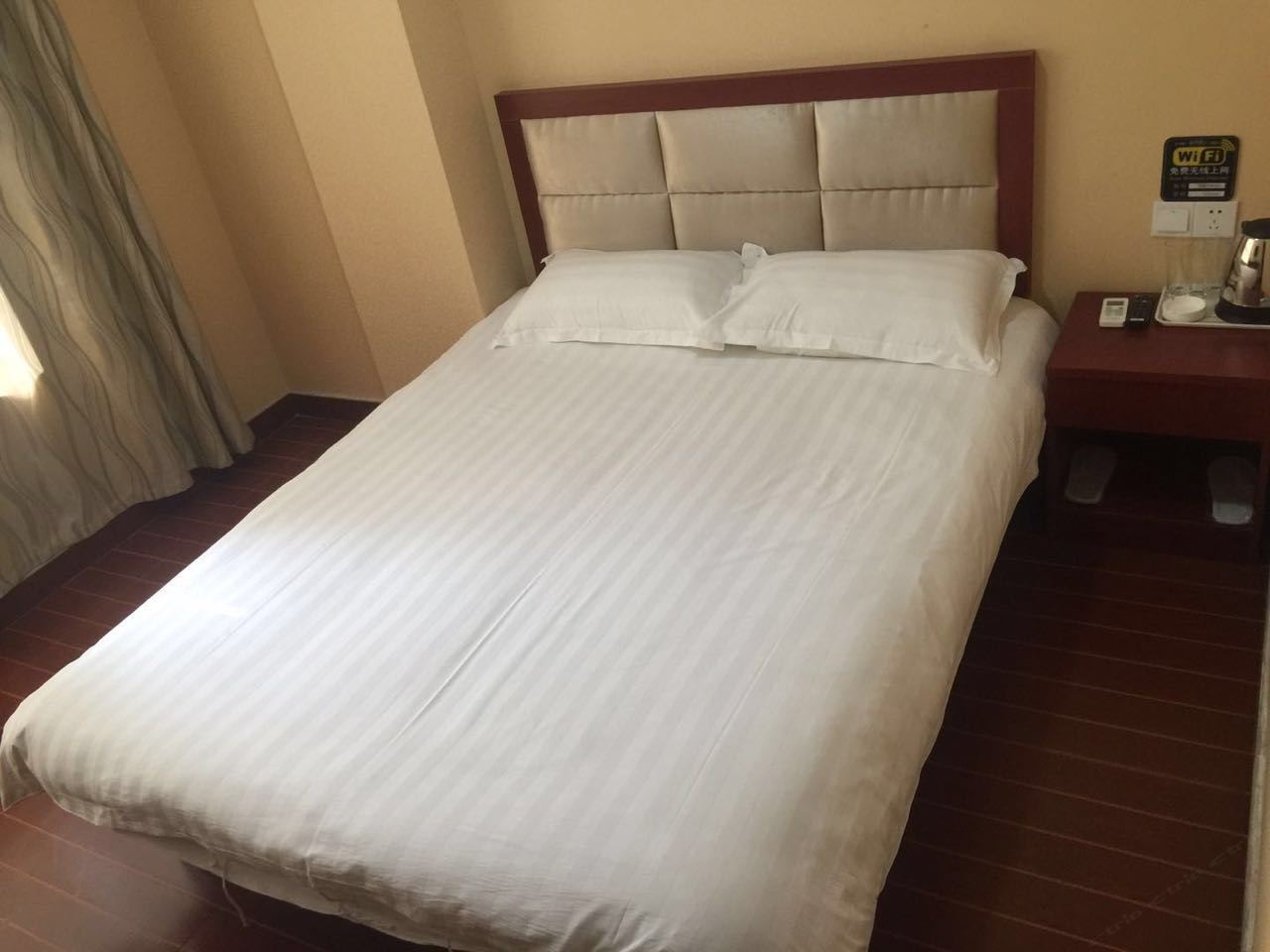 舒适大床房
