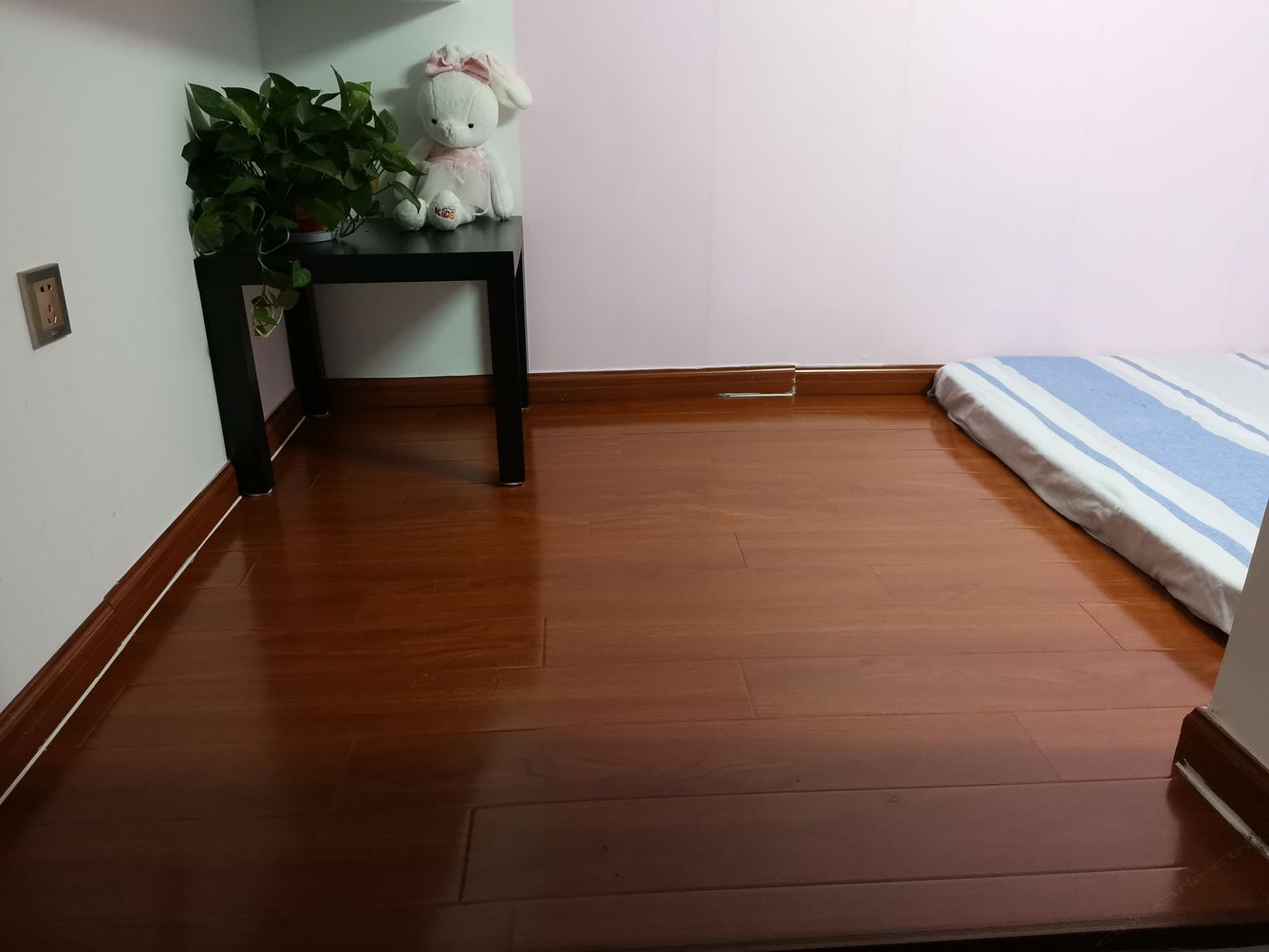 榻榻米一室榻榻米房