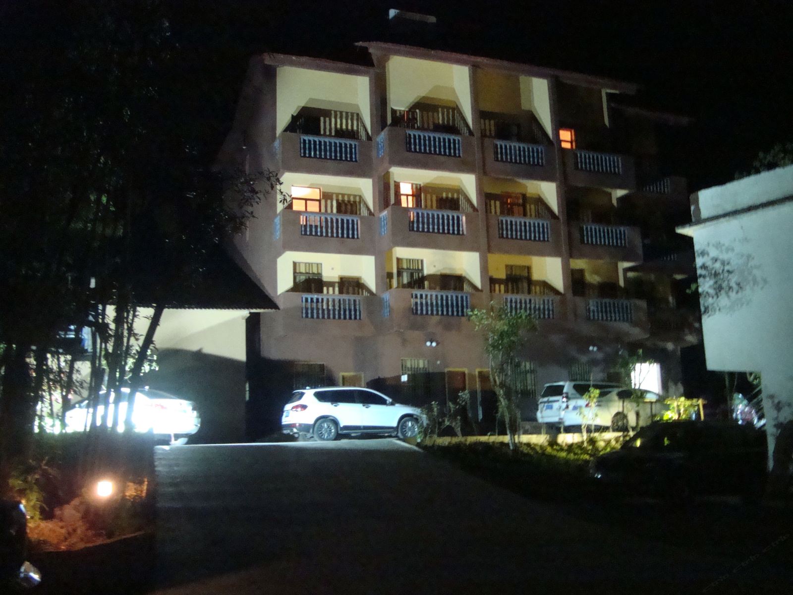武隆瑗纤酒店