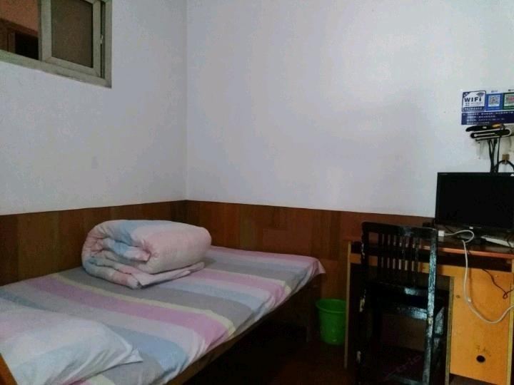 普间小床房