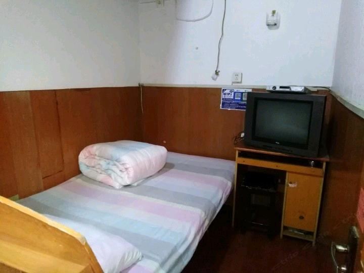 普间小床房
