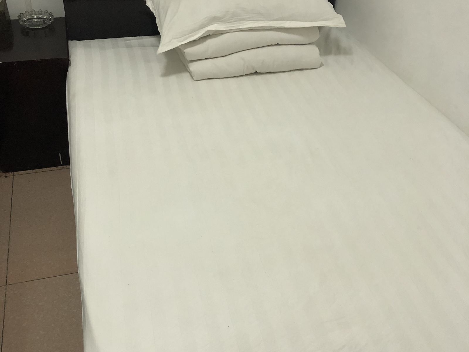 普通房(公共卫浴)