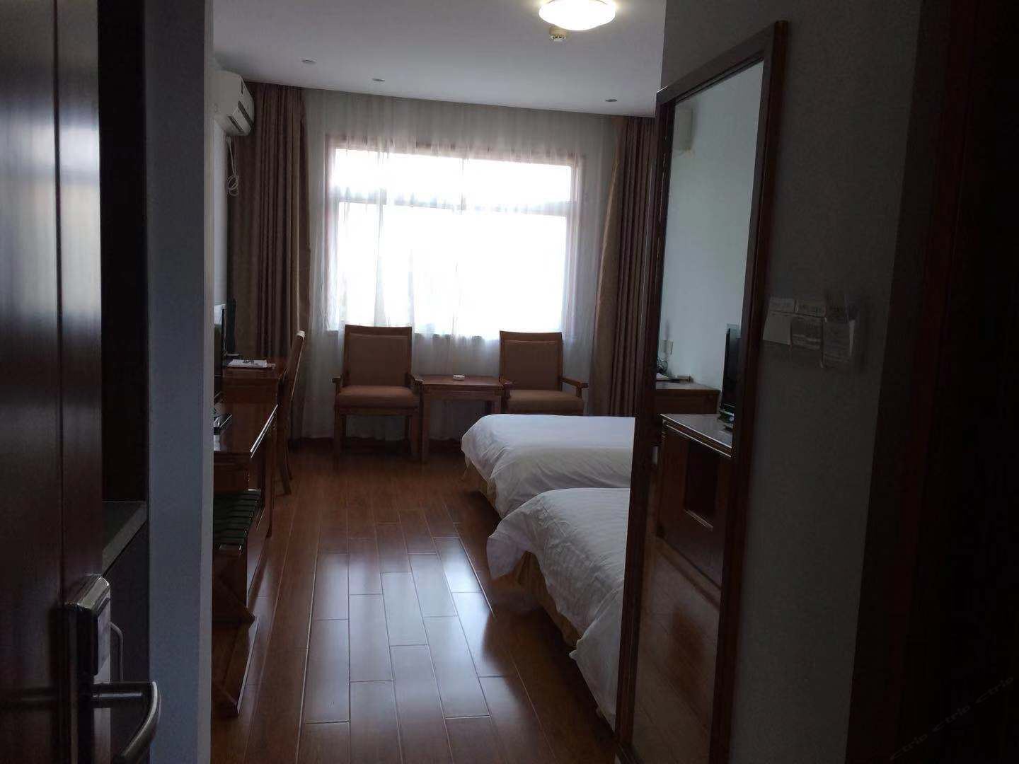 标准双床房