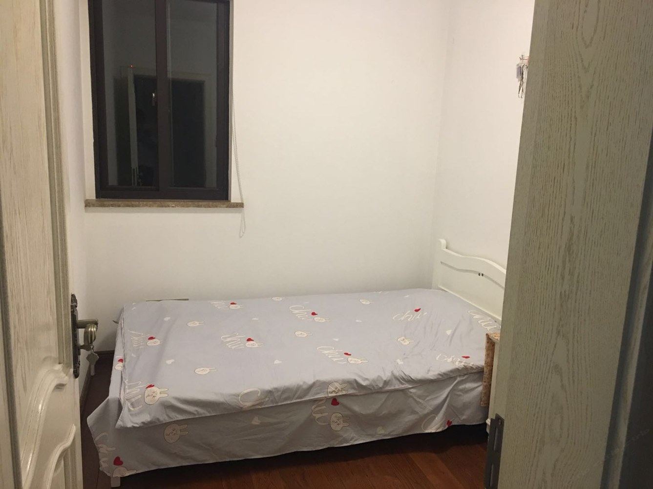 家庭三室一厅套房