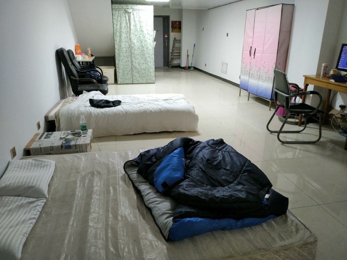 简约一室二床房