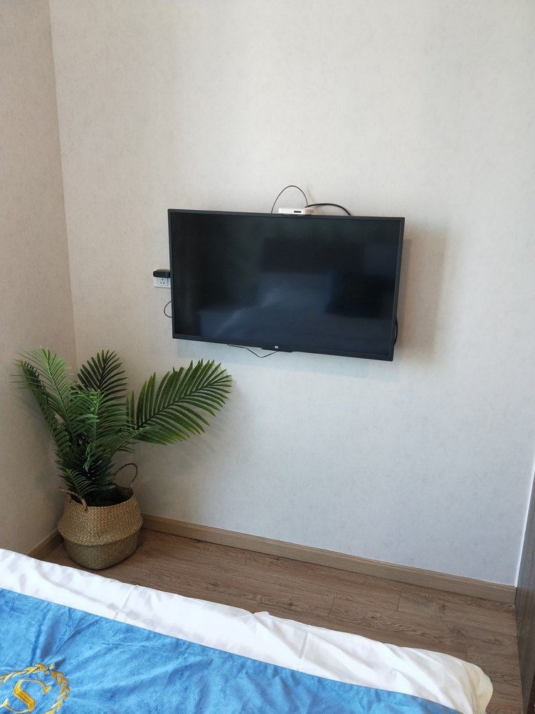 现代风一室大床房