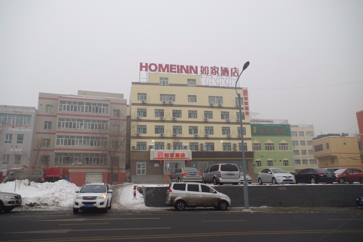 如家酒店(乌鲁木齐水清木华南湖广场店)