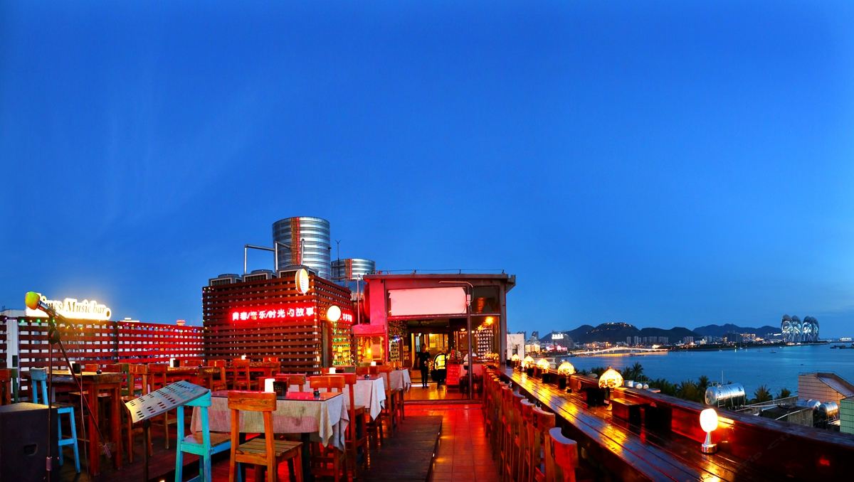 三亚久居可海景酒店