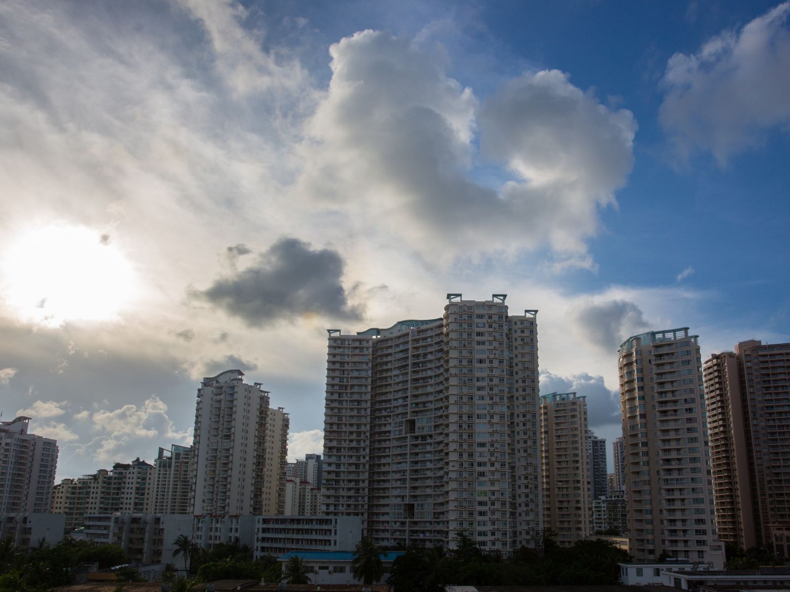 三亚临海听风海景度假公寓