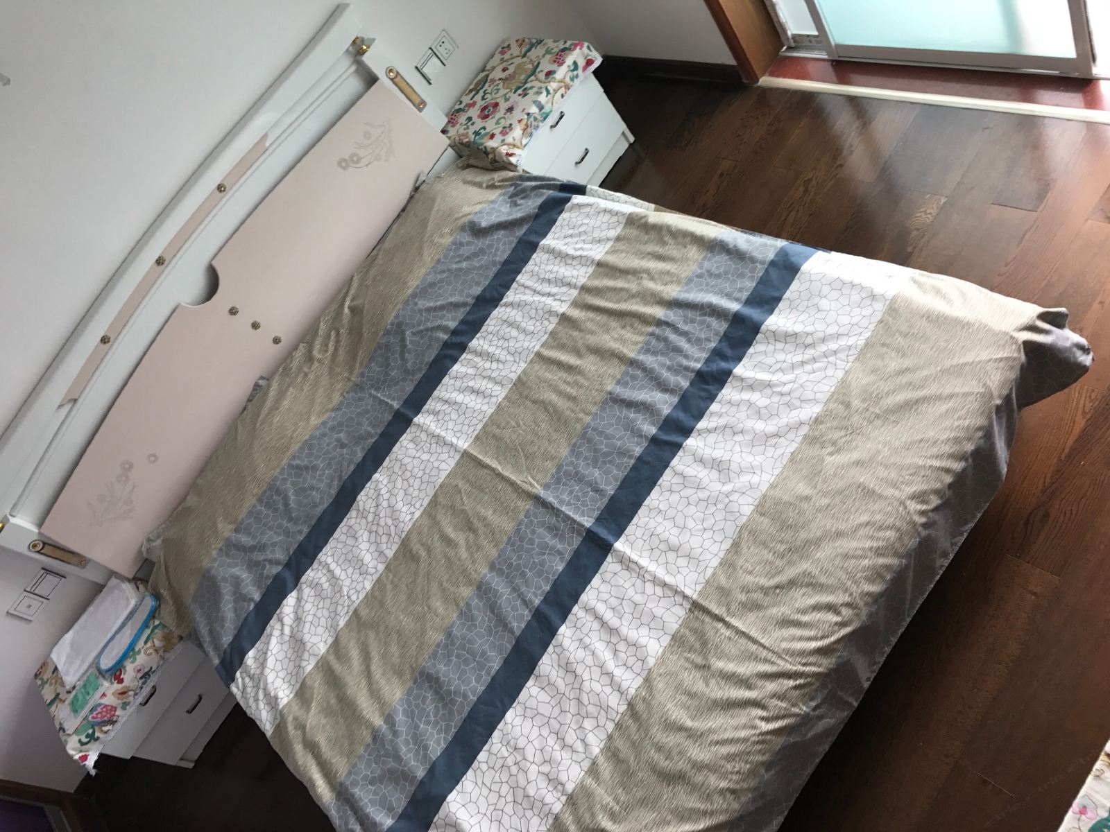 阳光大床房