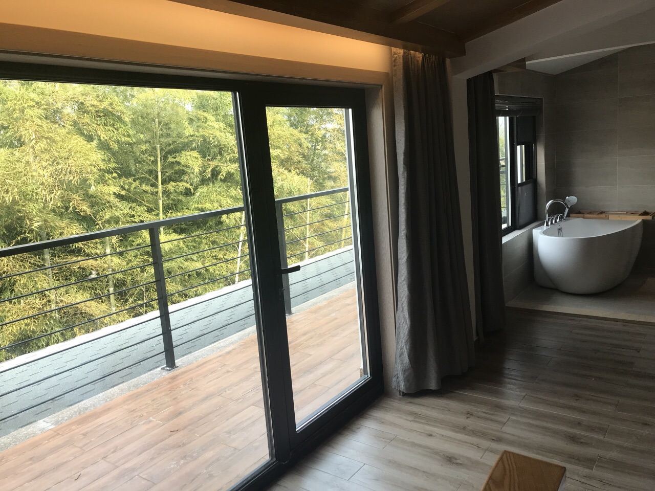 豪华观景圆床房