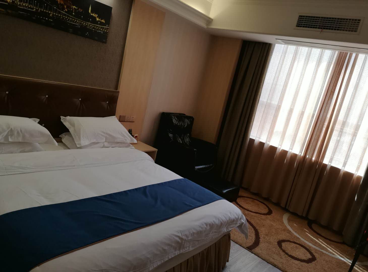 高级大床房