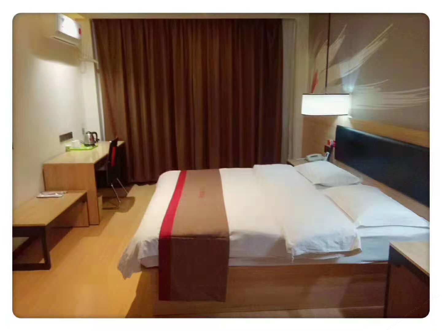 标准大床房