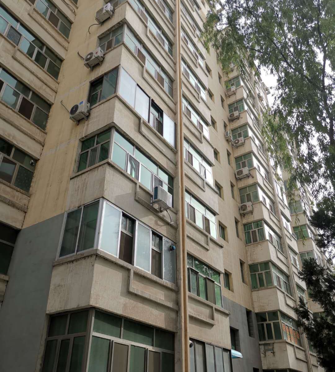 兰州柏宇电竞公寓