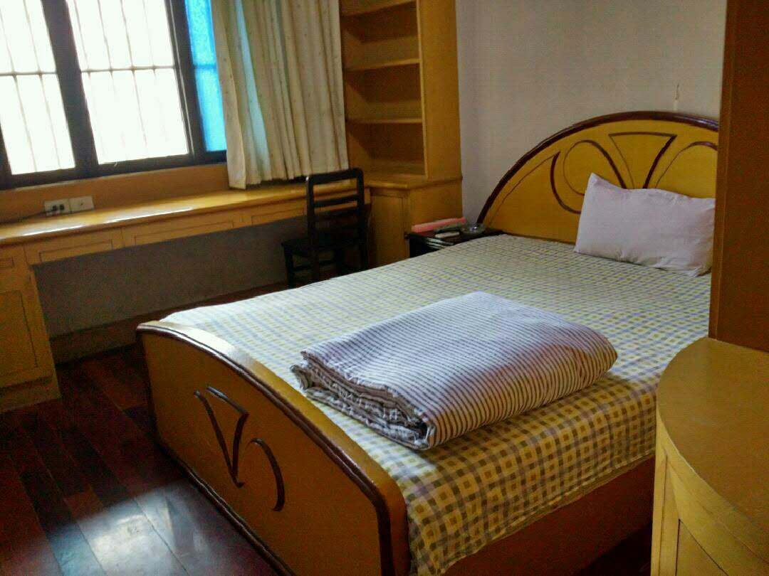 独卫大床房