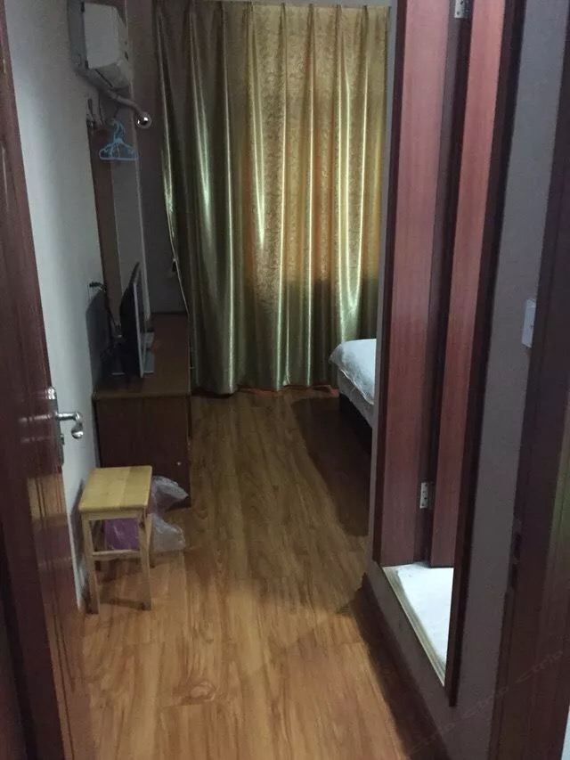 标准大床房