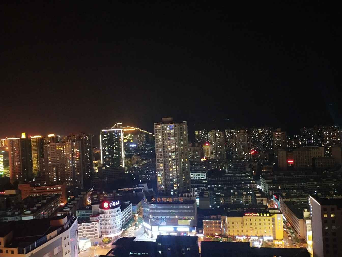 背包客太空舱青年旅舍(西宁莫家街店)