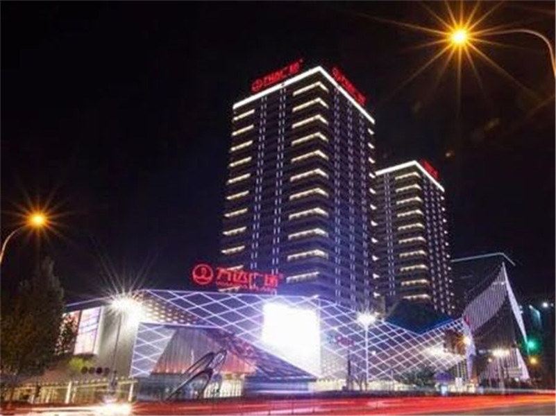 星期八酒店式公寓(济南高新区万达广场店)