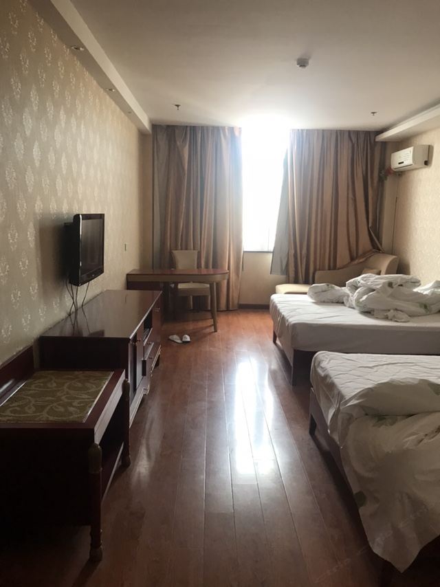 标准双床房