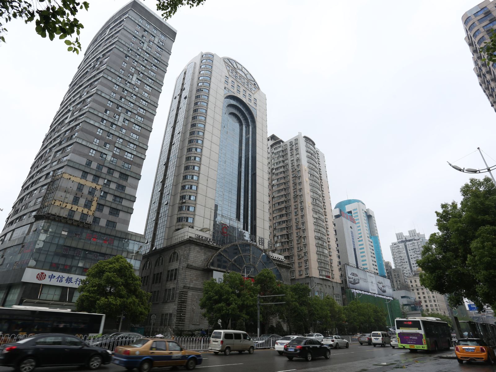 凤凰家园酒店公寓(长沙湘雅店)