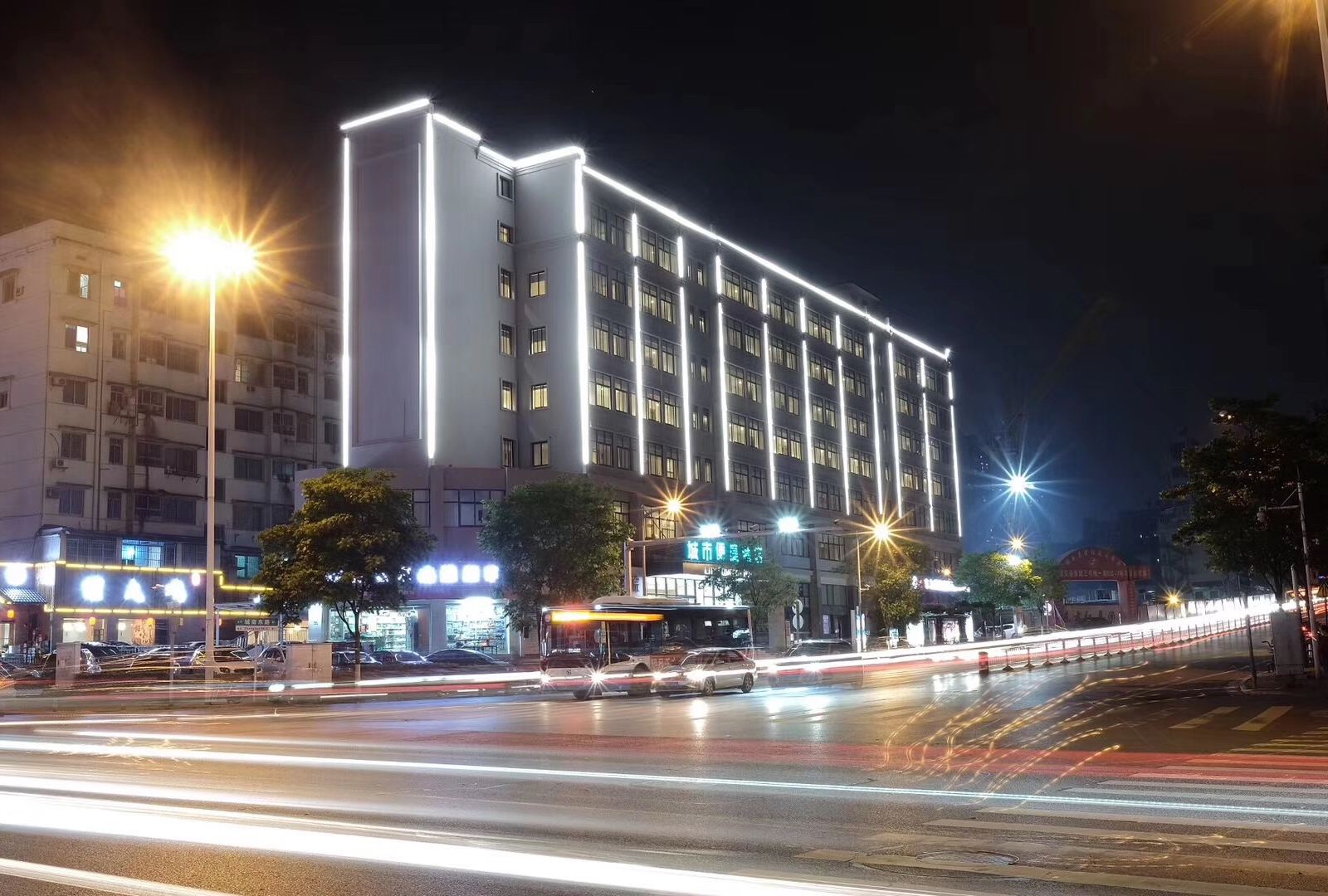 城市便捷酒店(长沙车站南路阿弥岭地铁店)